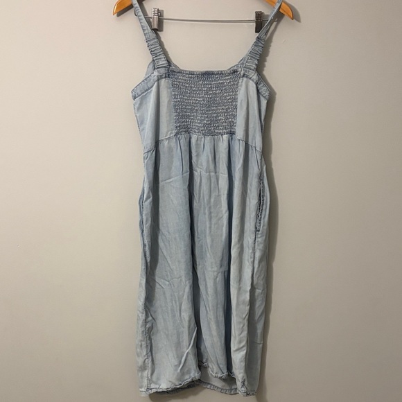 Elegant Light Blue Denim Midi Dress - Picture 7 of 8